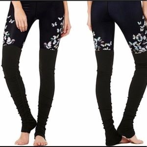 Alo leggings with butterfly detail! Size small